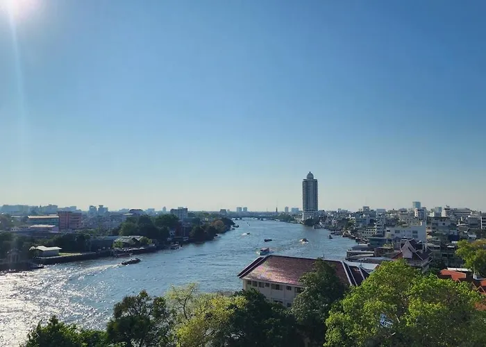 River View, Retro Vibe - Old Town Apartment *
