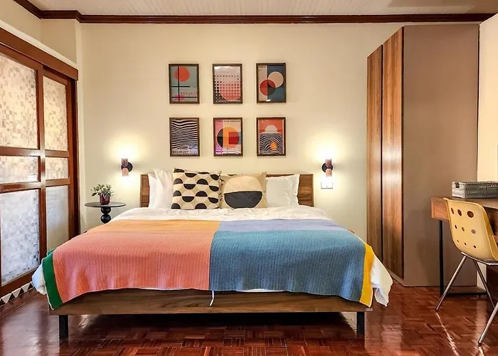 River View, Retro Vibe - Old Town