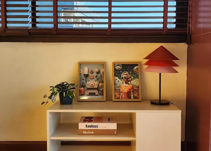 River View, Retro Vibe - Old Town Apartment Bangkok