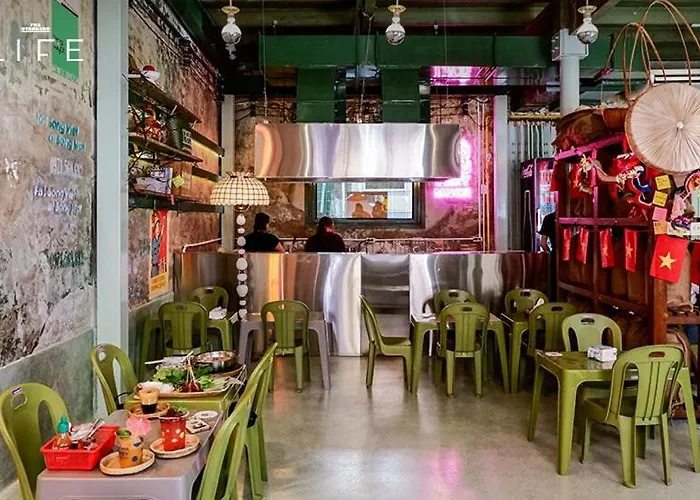 River View, Retro Vibe - Old Town Apartment
