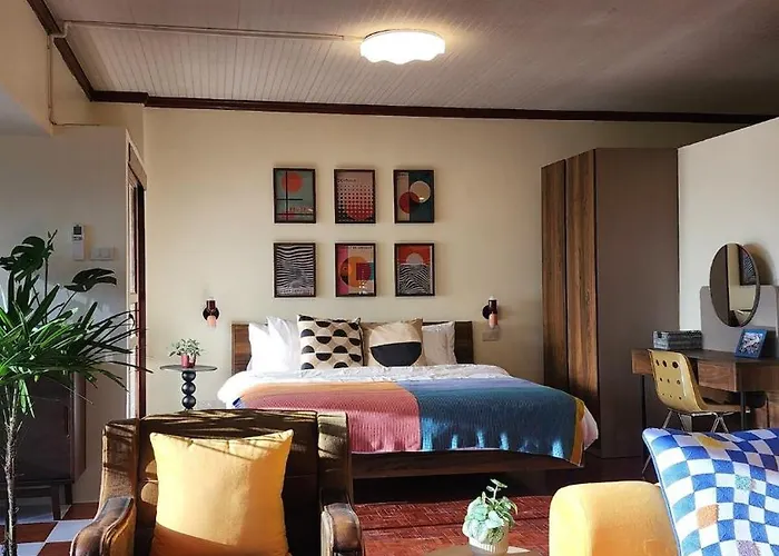 River View, Retro Vibe - Old Town Apartment Bangkok