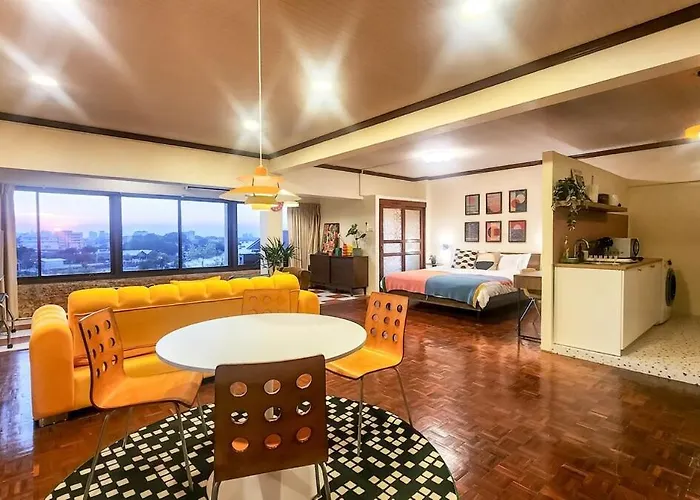 River View, Retro Vibe - Old Town Bangkok