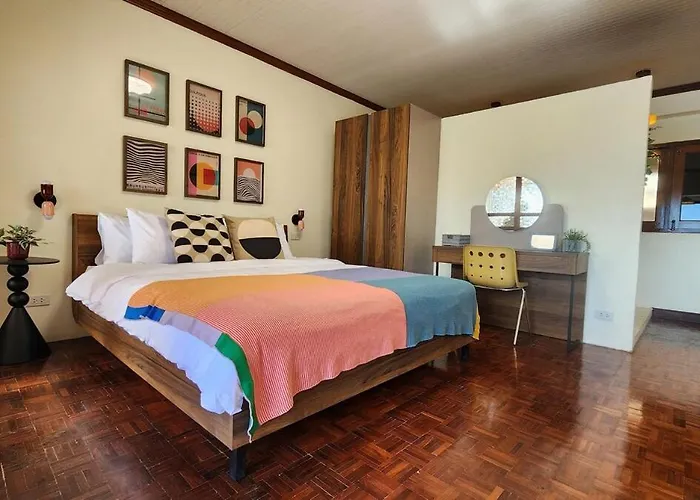 River View, Retro Vibe - Old Town Apartment